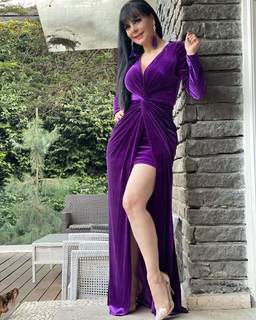 Maribel Guardia feet photo thumbnail