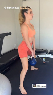 Lele Pons feet photo thumbnail