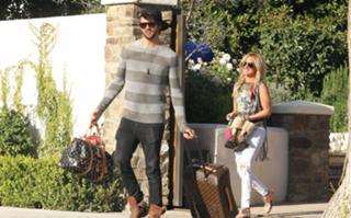 Ashley Tisdale feet photo thumbnail