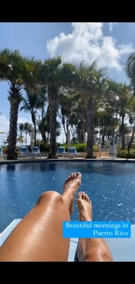 Kelly Bensimon feet photo thumbnail