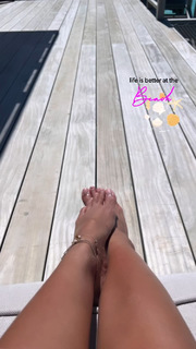 Ileana D'Cruz feet photo thumbnail