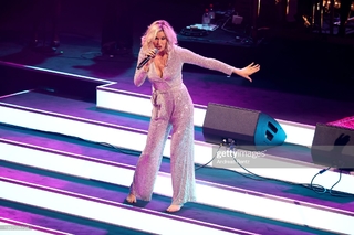Joss Stone feet photo thumbnail