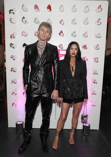 Megan Fox feet photo thumbnail