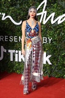Eiza González feet photo thumbnail