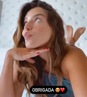 Giovanna Lancellotti feet photo thumbnail