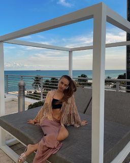 Xenia Tchoumitcheva feet photo thumbnail