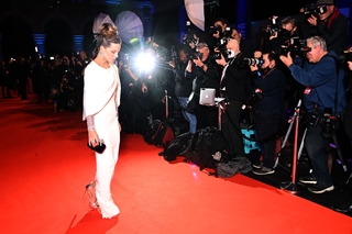 Kate Beckinsale feet photo thumbnail