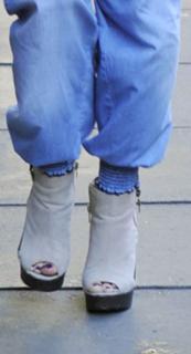 Cher Lloyd feet photo 5