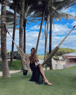 Xenia Tchoumitcheva feet photo thumbnail