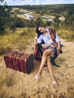 Kriti Sanon feet photo thumbnail