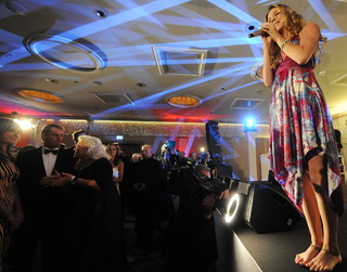 Joss Stone feet photo thumbnail