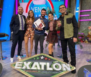 Cynthia Rodríguez feet photo thumbnail