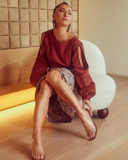 Sabrina Sato feet photo thumbnail