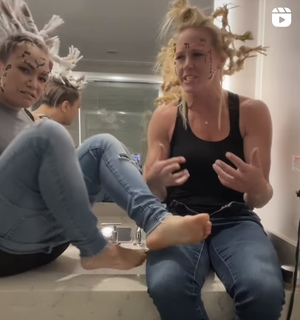 Michelle Waterson feet photo thumbnail
