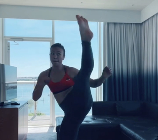 Michelle Waterson feet photo thumbnail