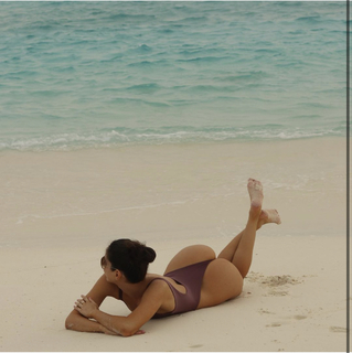 Jen Selter feet photo thumbnail
