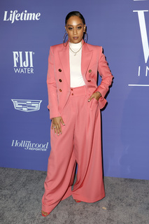 Tia Mowry feet photo thumbnail