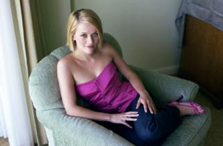 Reese Witherspoon feet photo thumbnail