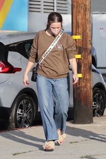 Kristen Bell feet photo thumbnail