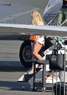 Britney Spears feet photo thumbnail