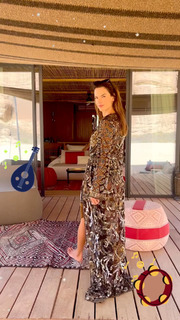 Alessandra Ambrosio feet photo thumbnail