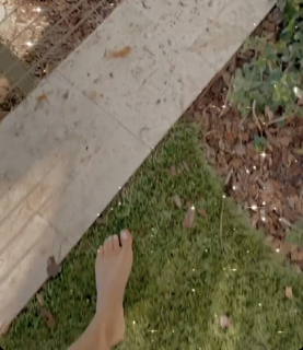 Xenia Tchoumitcheva feet photo thumbnail