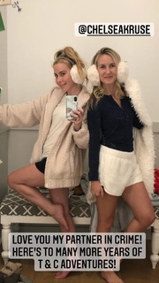 Tara Lipinski feet photo thumbnail