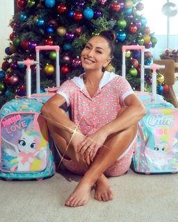 Sabrina Sato feet photo thumbnail
