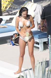 Tulisa feet photo thumbnail