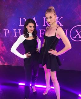 Sophie Turner feet photo thumbnail