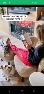 Giada De Laurentiis feet photo thumbnail