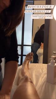 Christina Milian feet photo thumbnail