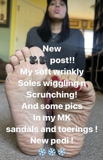 Deedee Rican feet photo thumbnail