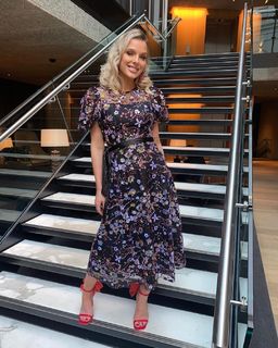 Helen Flanagan feet photo thumbnail
