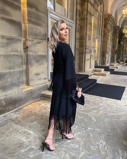 Helen Flanagan feet photo thumbnail