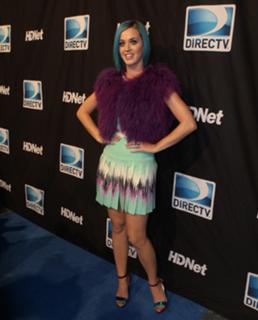 Katy Perry feet photo thumbnail