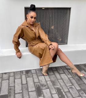 Tia Mowry feet photo thumbnail