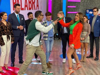 Cynthia Rodríguez feet photo thumbnail