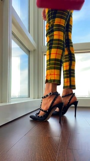 Jen Selter feet photo thumbnail