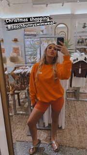 Lele Pons feet photo thumbnail