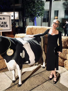 Julie Bowen feet photo thumbnail