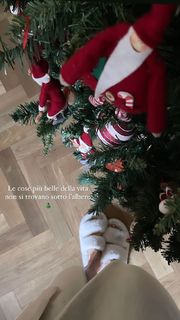 Federica Fontana feet photo thumbnail