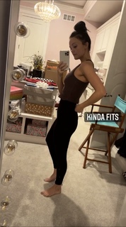 Brittney Smith feet photo thumbnail