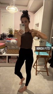Brittney Smith feet photo thumbnail