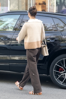 Alessandra Ambrosio feet photo thumbnail