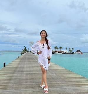 Anushka Sen feet photo thumbnail