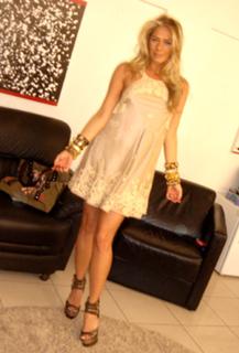 Adriane Galisteu feet photo thumbnail
