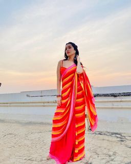Shraddha Kapoor feet photo thumbnail