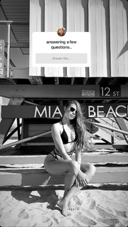 Xenia Tchoumitcheva feet photo thumbnail