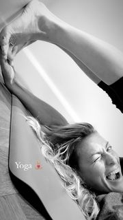 Federica Fontana feet photo thumbnail